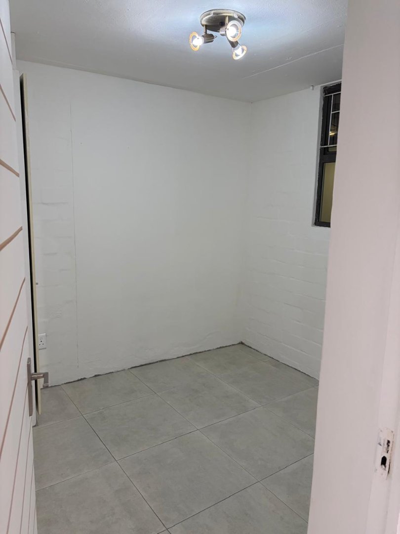 2 Bedroom Property for Sale in Wynberg Western Cape